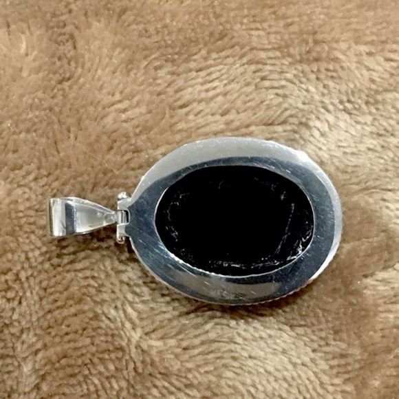 Abalone and Sterling Silver Oval Pendant with Rope Trim Around Bezel - Picture 6 of 15